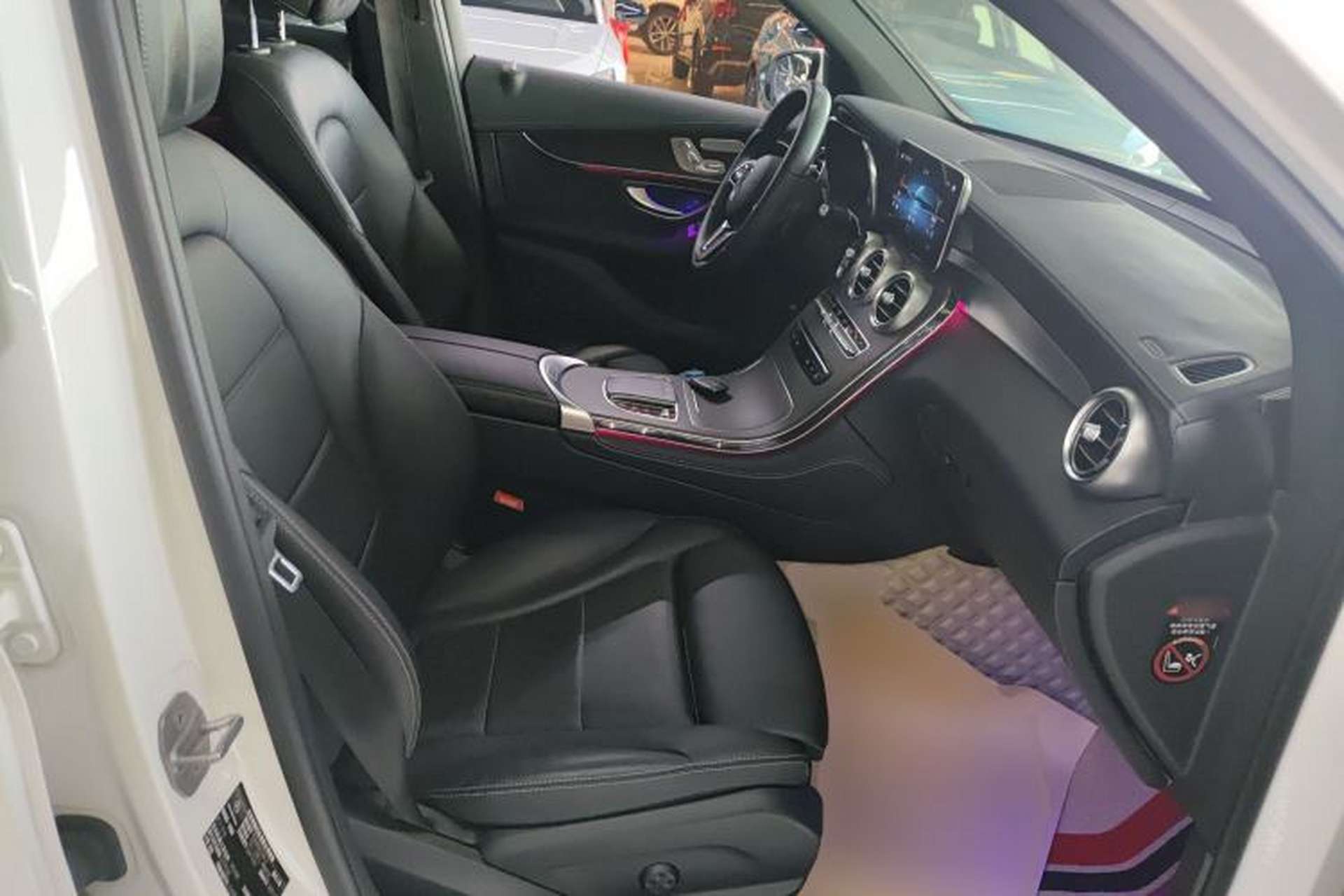 Used Mercedes-Benz GLC 2021 GLC 260 L 4MATIC Luxury Model Right Front Seat