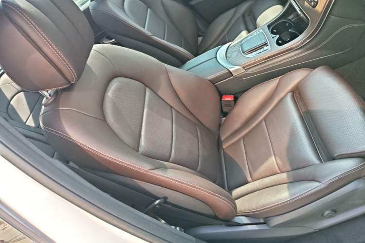 Used Mercedes-Benz GLC 2021 GLC 260 L 4MATIC Luxury Model Right Front Seat