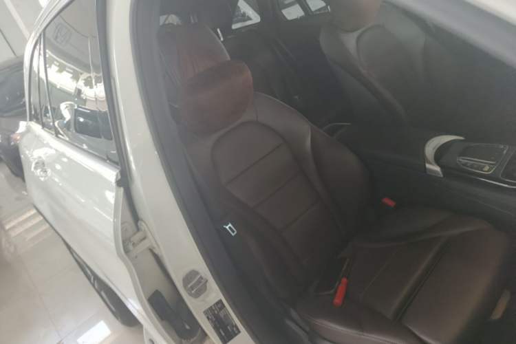 Used Mercedes-Benz GLC 2021 GLC 260 L 4MATIC Dynamic Edition Right Front Seat