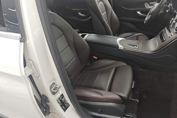 Used Mercedes-Benz GLC 2021 GLC 260 L 4MATIC Luxury Model Right Front Seat