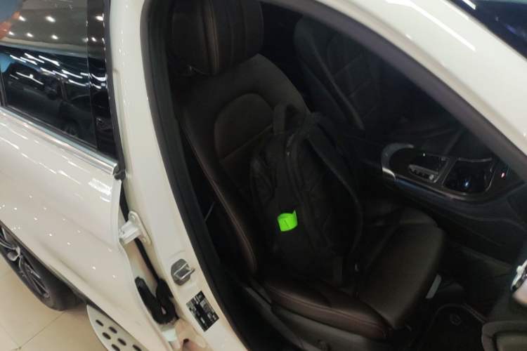 Used Mercedes-Benz GLC 2021 GLC 300 L 4MATIC Dynamic Model Right Front Seat
