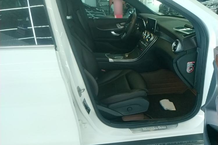 Used Mercedes-Benz GLC 2021 GLC 300 L 4MATIC Dynamic Model Right Front Seat