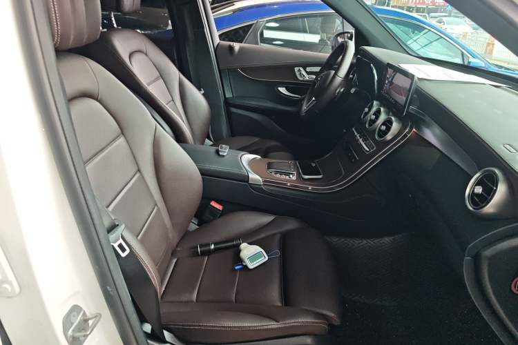 Used Mercedes-Benz GLC 2021 GLC 260 L 4MATIC Luxury Model Right Front Seat