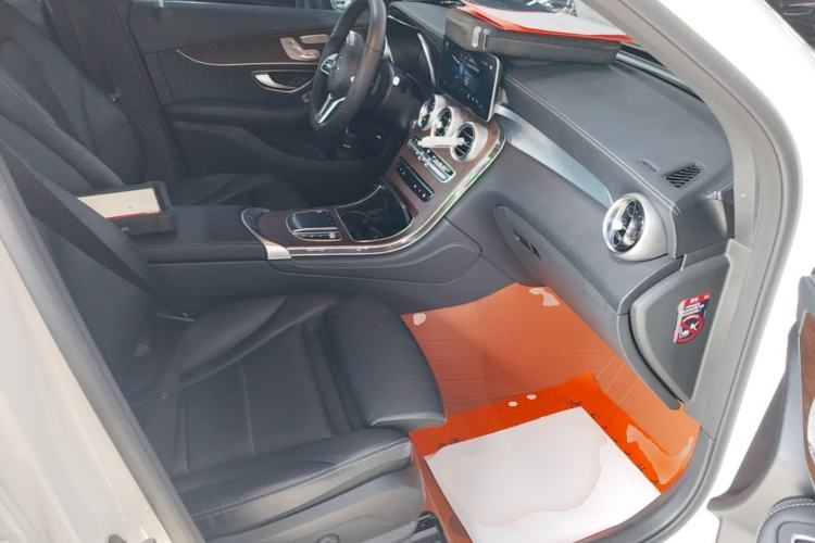 Used Mercedes-Benz GLC 2021 GLC 300 L 4MATIC Dynamic Model Right Front Seat