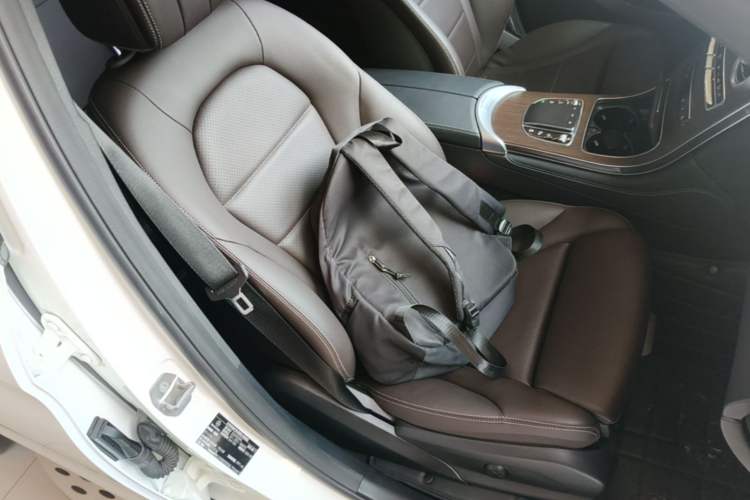 Used Mercedes-Benz GLC 2021 GLC 300 L 4MATIC Dynamic Model Right Front Seat