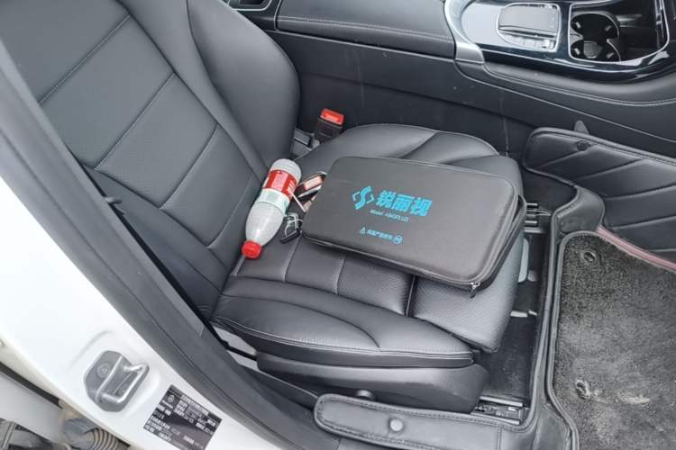 Used Mercedes-Benz GLC 2021 GLC 260 L 4MATIC Dynamic Edition Right Front Seat