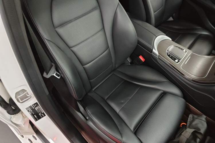 Used Mercedes-Benz GLC 2021 GLC 260 L 4MATIC Luxury Model Right Front Seat