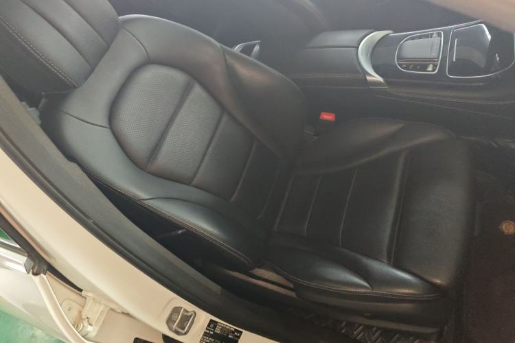 Used Mercedes-Benz GLC 2021 GLC 260 L 4MATIC Dynamic Edition Right Front Seat