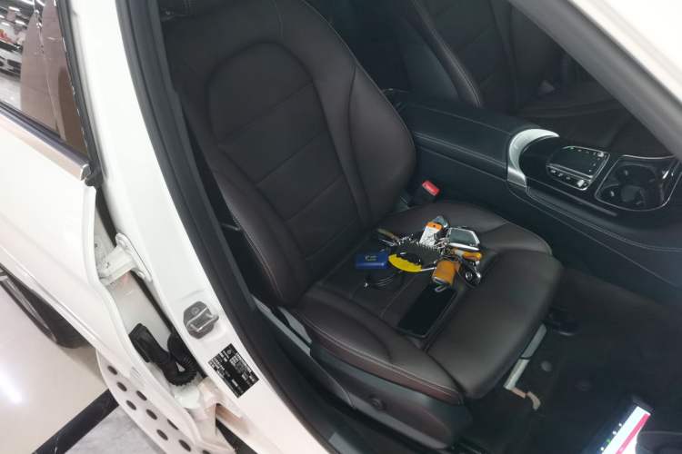 Used Mercedes-Benz GLC 2021 GLC 260 L 4MATIC Dynamic Edition Right Front Seat