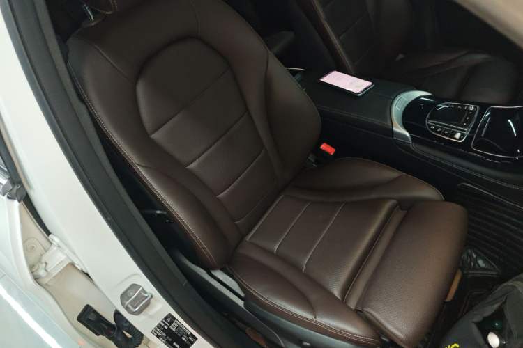 Used Mercedes-Benz GLC 2021 GLC 260 L 4MATIC Dynamic Edition Right Front Seat