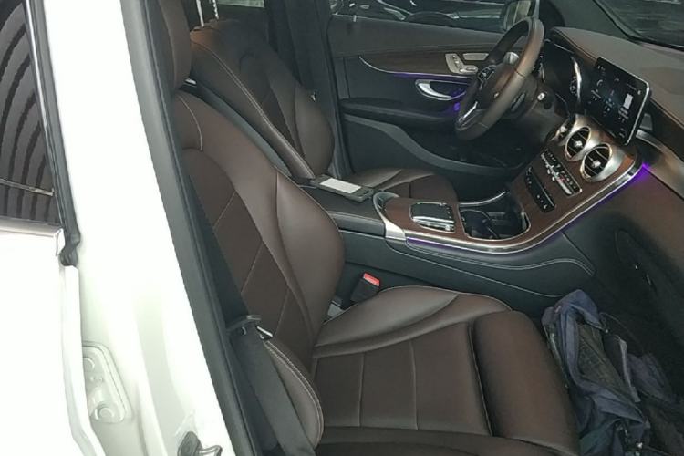 Used Mercedes-Benz GLC 2021 GLC 300 L 4MATIC Dynamic Model Right Front Seat