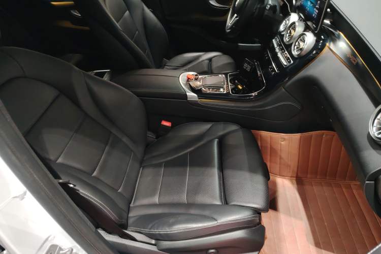 Used Mercedes-Benz GLC 2021 GLC 260 L 4MATIC Dynamic Edition Right Front Seat