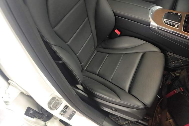 Used Mercedes-Benz GLC 2021 GLC 260 L 4MATIC Luxury Model Right Front Seat