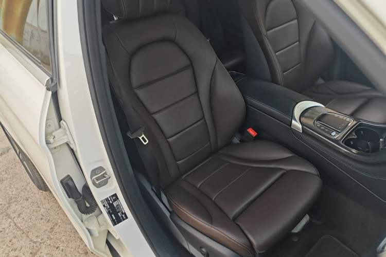 Used Mercedes-Benz GLC 2021 GLC 260 L 4MATIC Dynamic Edition Right Front Seat