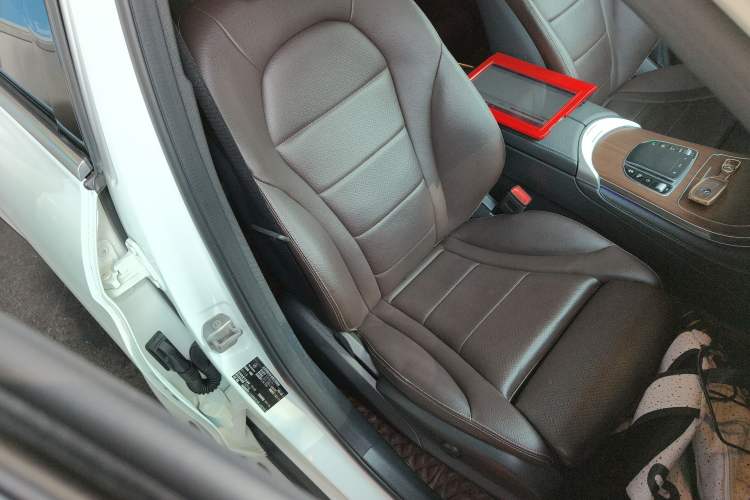 Used Mercedes-Benz GLC 2021 GLC 300 L 4MATIC Dynamic Model Right Front Seat