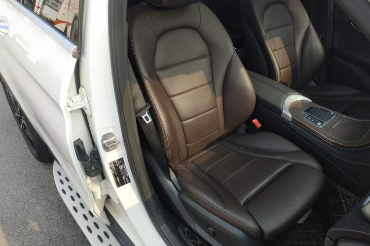 Used Mercedes-Benz GLC 2021 GLC 260 L 4MATIC Luxury Model Right Front Seat