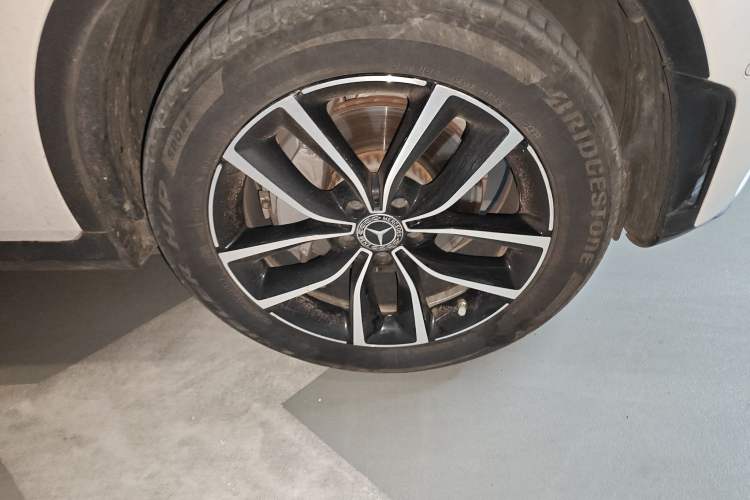Used Mercedes-Benz GLC 2021 GLC 260 L 4MATIC Luxury Model Right Front Wheel Hub