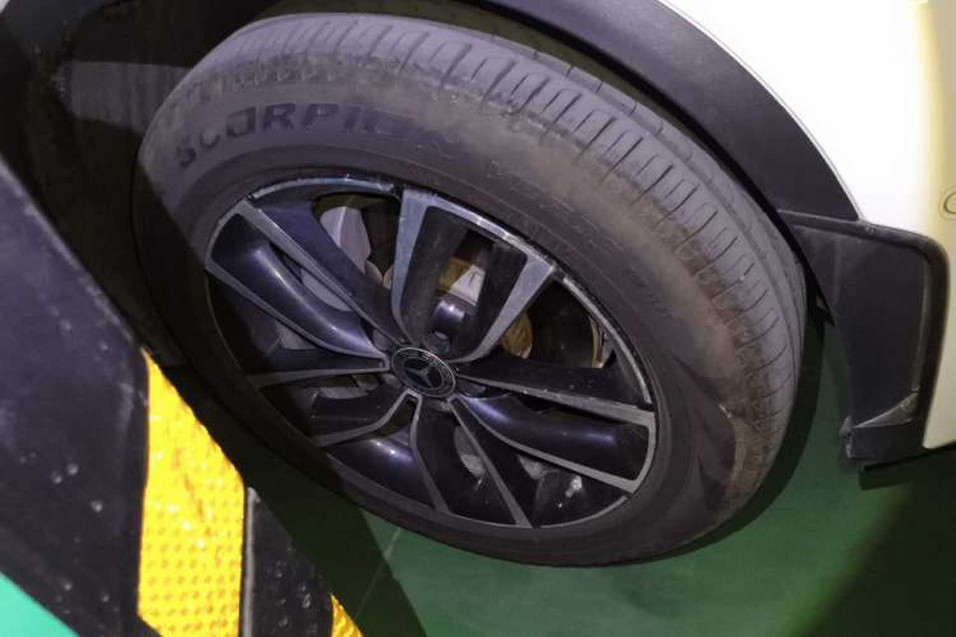 Used Mercedes-Benz GLC 2021 GLC 260 L 4MATIC Luxury Model Right Front Wheel Hub