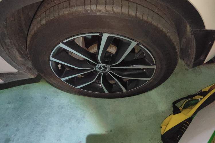 Used Mercedes-Benz GLC 2021 GLC 260 L 4MATIC Luxury Model Right Front Wheel Hub