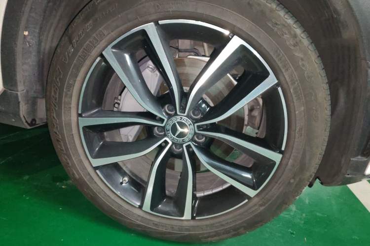 Used Mercedes-Benz GLC 2021 GLC 260 L 4MATIC Luxury Model Right Front Wheel Hub