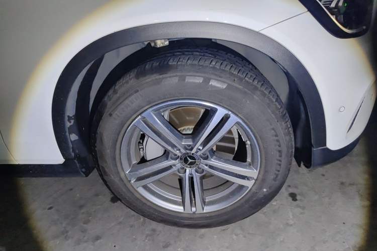 Used Mercedes-Benz GLC 2021 GLC 260 L 4MATIC Dynamic Edition Right Front Wheel Hub
