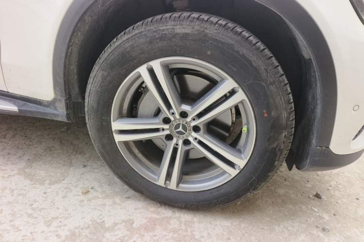 Used Mercedes-Benz GLC 2021 GLC 260 L 4MATIC Dynamic Edition Right Front Wheel Hub