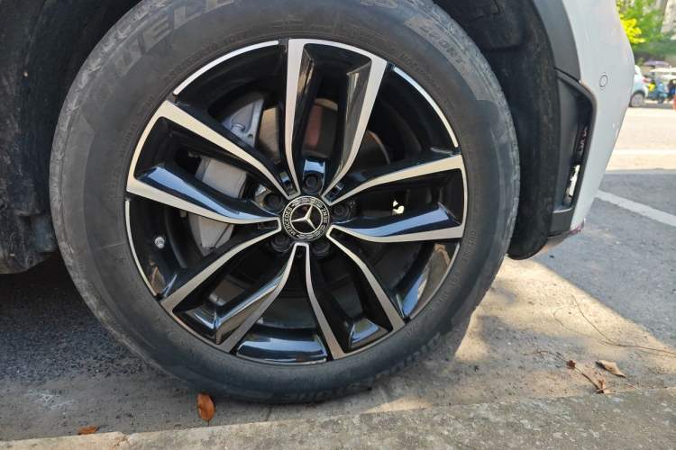Used Mercedes-Benz GLC 2021 GLC 300 L 4MATIC Dynamic Model Right Front Wheel Hub