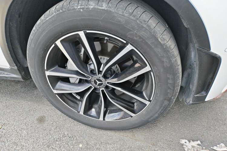 Used Mercedes-Benz GLC 2021 GLC 300 L 4MATIC Dynamic Model Right Front Wheel Hub