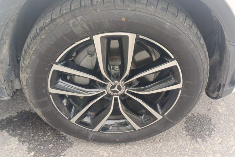 Used Mercedes-Benz GLC 2021 GLC 300 L 4MATIC Dynamic Model Right Front Wheel Hub