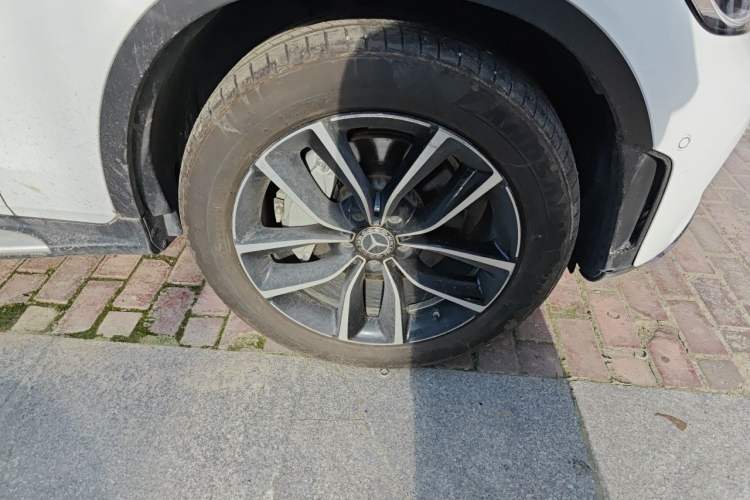 Used Mercedes-Benz GLC 2021 GLC 300 L 4MATIC Dynamic Model Right Front Wheel Hub
