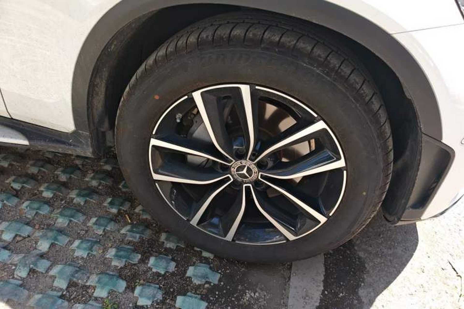 Used Mercedes-Benz GLC 2021 GLC 300 L 4MATIC Dynamic Model Right Front Wheel Hub
