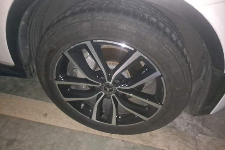 Used Mercedes-Benz GLC 2021 GLC 300 L 4MATIC Dynamic Model Right Front Wheel Hub