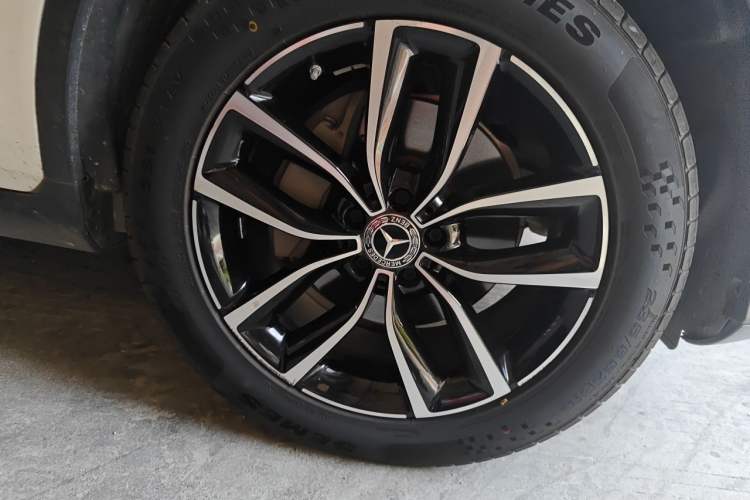 Used Mercedes-Benz GLC 2021 GLC 260 L 4MATIC Luxury Model Right Front Wheel Hub