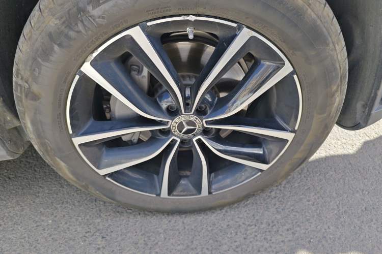Used Mercedes-Benz GLC 2021 GLC 300 L 4MATIC Dynamic Model Right Front Wheel Hub