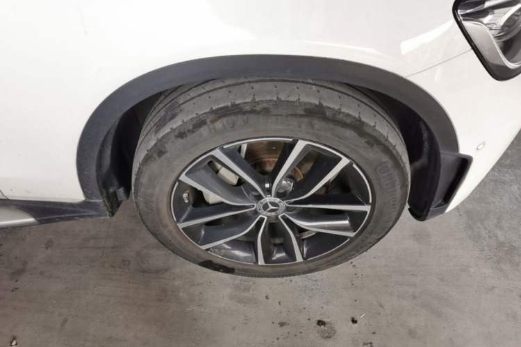 Used Mercedes-Benz GLC 2021 GLC 300 L 4MATIC Dynamic Model Right Front Wheel Hub