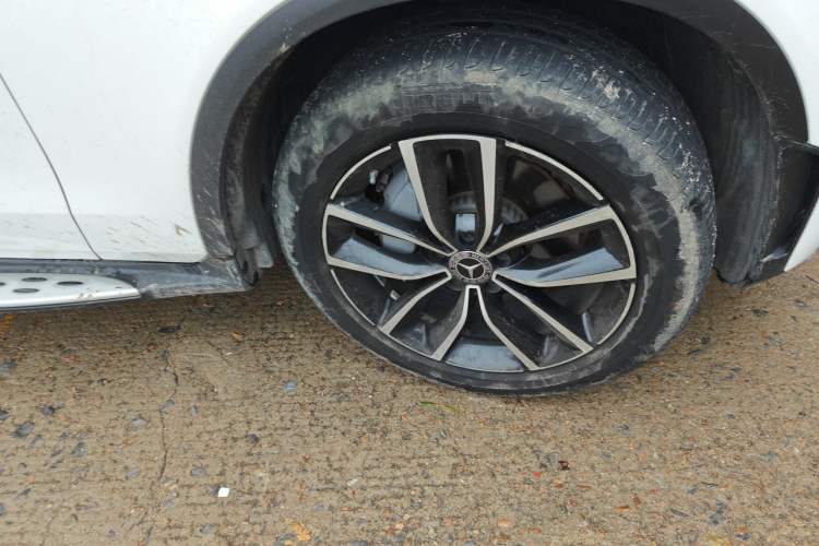 Used Mercedes-Benz GLC 2021 GLC 300 L 4MATIC Dynamic Model Right Front Wheel Hub