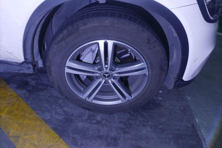 Used Mercedes-Benz GLC 2021 GLC 260 L 4MATIC Dynamic Edition Right Front Wheel Hub