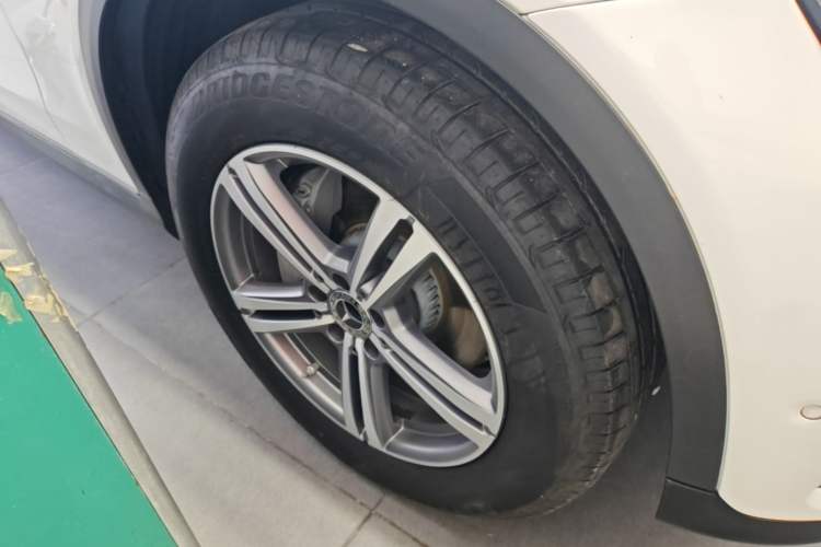 Used Mercedes-Benz GLC 2021 GLC 260 L 4MATIC Dynamic Edition Right Front Wheel Hub