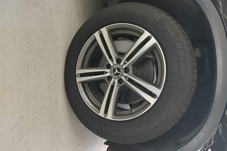 Used Mercedes-Benz GLC 2021 GLC 260 L 4MATIC Dynamic Edition Right Front Wheel Hub