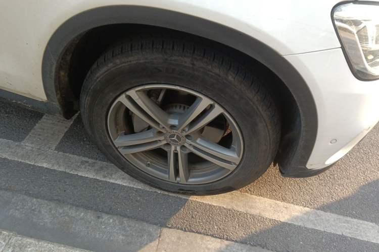 Used Mercedes-Benz GLC 2021 GLC 260 L 4MATIC Dynamic Edition Right Front Wheel Hub