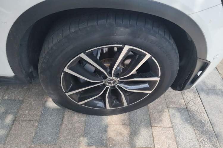 Used Mercedes-Benz GLC 2021 GLC 300 L 4MATIC Dynamic Model Right Front Wheel Hub