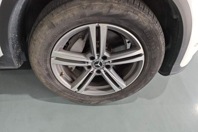 Used Mercedes-Benz GLC 2021 GLC 260 L 4MATIC Dynamic Edition Right Front Wheel Hub