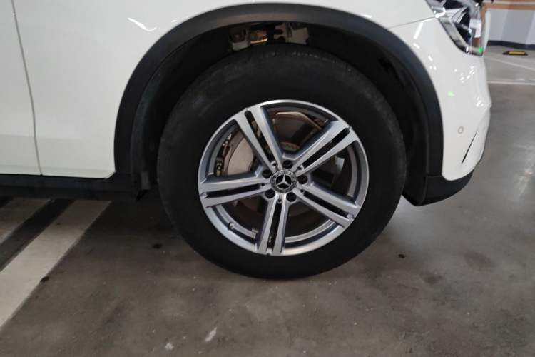 Used Mercedes-Benz GLC 2021 GLC 260 L 4MATIC Dynamic Edition Right Front Wheel Hub