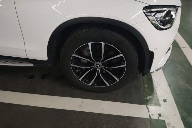 Used Mercedes-Benz GLC 2021 GLC 260 L 4MATIC Luxury Model Right Front Wheel Hub
