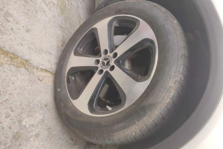 Used Mercedes-Benz GLC 2021 GLC 260 L 4MATIC Dynamic Edition Right Front Wheel Hub