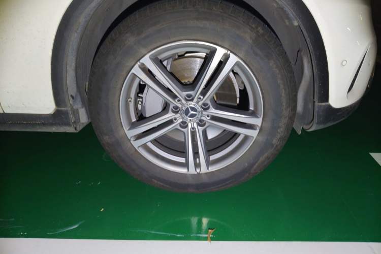 Used Mercedes-Benz GLC 2021 GLC 260 L 4MATIC Dynamic Edition Right Front Wheel Hub