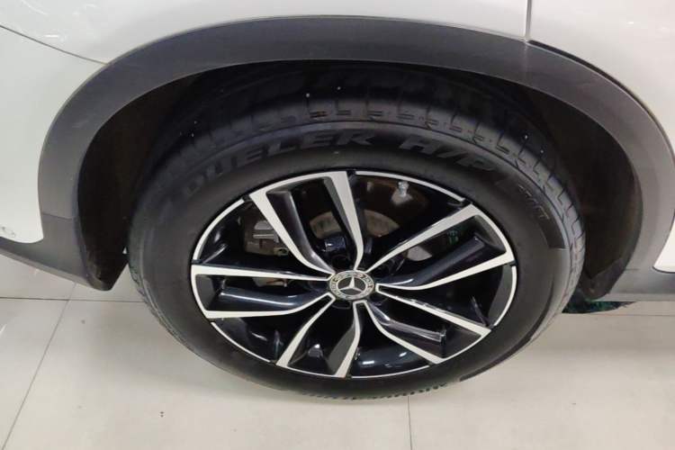 Used Mercedes-Benz GLC 2021 GLC 260 L 4MATIC Luxury Model Right Rear Wheel Hub