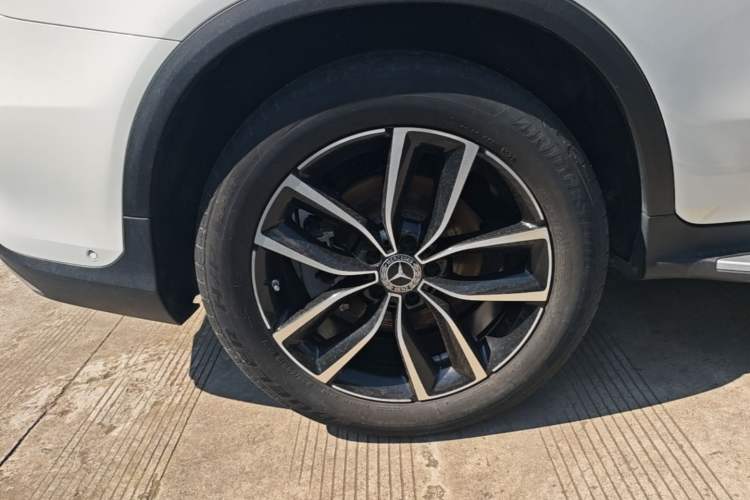 Used Mercedes-Benz GLC 2021 GLC 260 L 4MATIC Luxury Model Right Rear Wheel Hub