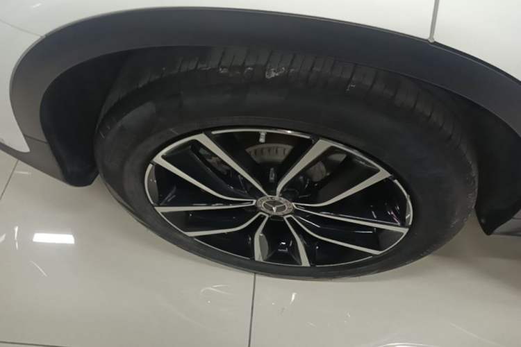 Used Mercedes-Benz GLC 2021 GLC 300 L 4MATIC Dynamic Model Right Rear Wheel Hub