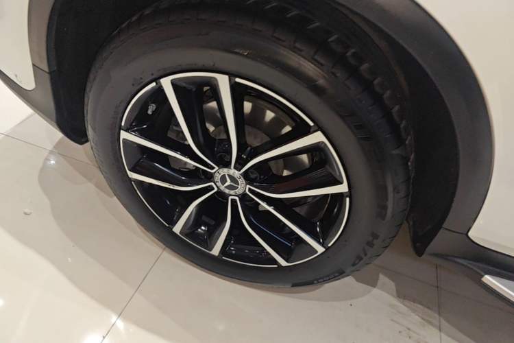 Used Mercedes-Benz GLC 2021 GLC 300 L 4MATIC Dynamic Model Right Rear Wheel Hub